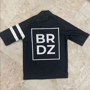 🍀Sale 4/$20 BIRDZ rash guard sz 4